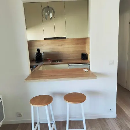 Belle Terrasse 2min Des Plages Апартаменты