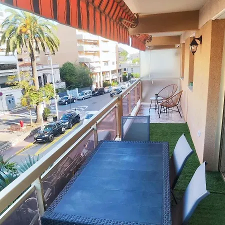 Belle Terrasse 2min Des Plages
