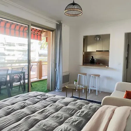 Belle Terrasse 2min Des Plages Appartement Cannes